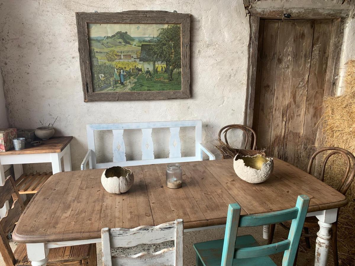 Varm: Vegan Bio-farm For Dog Lovers And Nature Enthusiasts Apartment Sulb